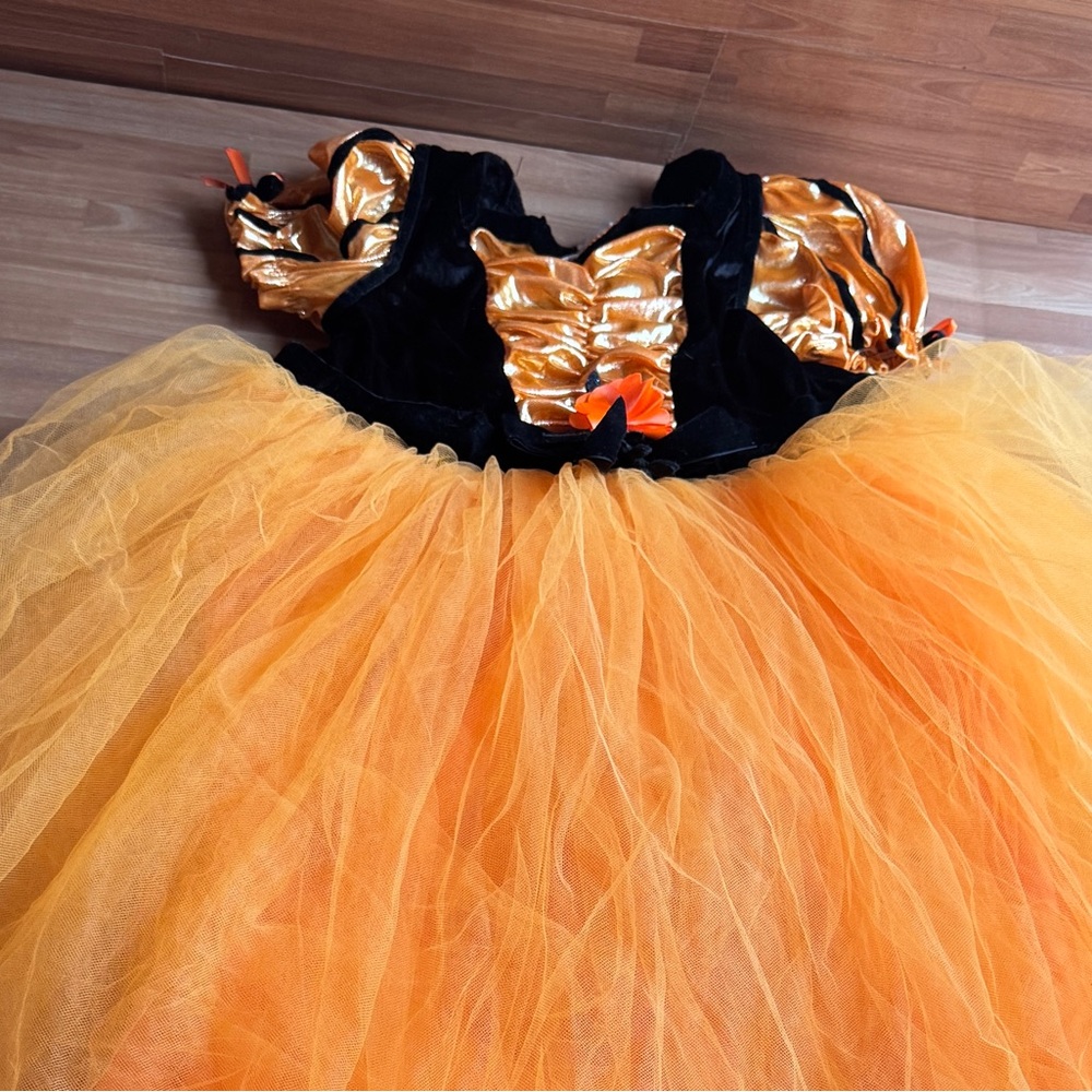 Halloween festive fluffy full dress size med shirt sleeve orange and black - Picture 3 of 9